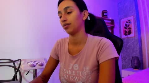 Jessica Pethersson  online show from January 2025 11:51:02 AM