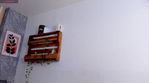 Jessica Pethersson  online show from March 2025 10:24:02 AM