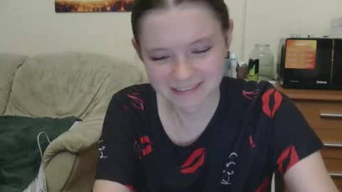 jessicaholland1 online show from May 2026 07:10:02 PM