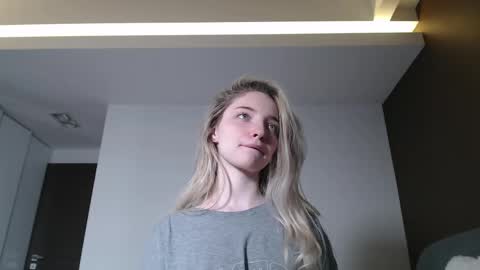 Snapshot of jessicahwinters chatting on April 2026 03:53:02 AM Jessica online show from April 2026 03:53:02 AM