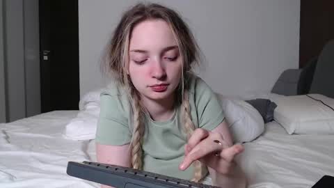 Snapshot of jessicahwinters chatting on June 2026 10:01:02 PM Jessica online show from June 2026 10:01:02 PM