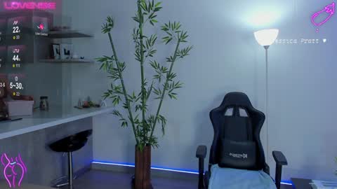 Snapshot of jessicapratt chatting on January 2025 09:35:02 PM Jessica Pratt IG jessicaxpratt online show from January 2025 09:35:02 PM