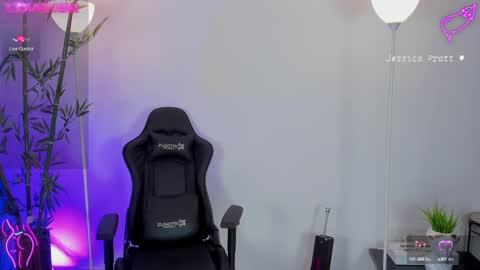 Snapshot of jessicapratt chatting on February 2025 11:04:02 PM Jessica Pratt IG jessicaxpratt online show from February 2025 11:04:02 PM