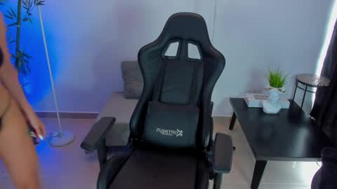 Snapshot of jessicapratt chatting on March 2025 07:20:02 PM Jessica Pratt IG jessicaxpratt online show from March 2025 07:20:02 PM