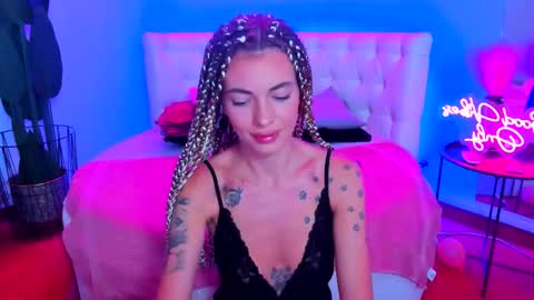 Jessy online show from October 2025 05:57:02 PM