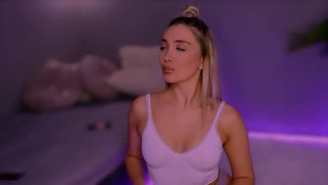 jessiellle online show from October 2025 05:02:02 PM