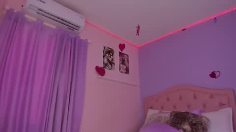 Snapshot of jessietaylor1 chatting on February 2025 09:13:02 PM JessieTaylor1 online show from February 2025 09:13:02 PM