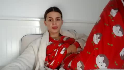 Snapshot of jessiexryan chatting on February 2025 02:35:02 PM jessieryan online show from February 2025 02:35:02 PM