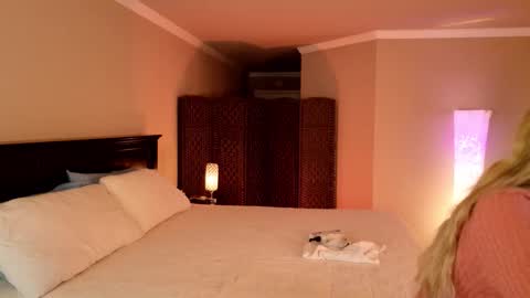 Jess Ryan online show from November 2025 01:22:01 AM