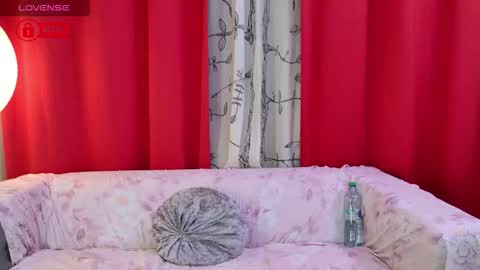 Snapshot of jessthewicked chatting on October 2025 05:46:01 PM JessTheWicked online show from October 2025 05:46:01 PM