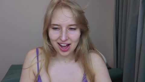 Snapshot of jessy_comely chatting on May 2026 07:33:01 PM Jessy online show from May 2026 07:33:01 PM