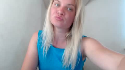 Snapshot of jessyangels chatting on June 2026 04:31:01 PM jessyangels online show from June 2026 04:31:01 PM
