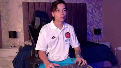 Jessy online show from June 2026 07:16:01 PM