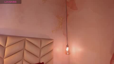 Snapshot of jesysoz_23 chatting on September 2025 06:35:02 PM Jessica online show from September 2025 06:35:02 PM