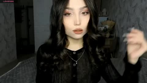 I am Gina ntmu Lets hit 10 Thumbs Up together online show from May 2026 04:17:01 AM
