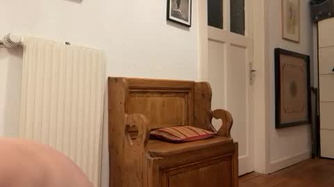 Snapshot of jetzzurssi chatting on December 2025 02:05:02 AM me online show from December 2025 02:05:02 AM