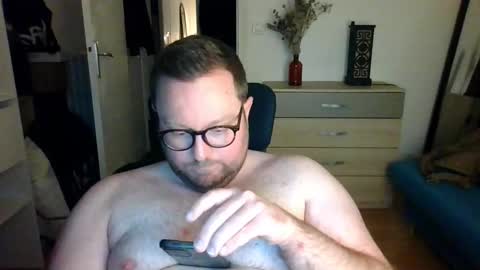 Snapshot of jeuneloup92 chatting on January 2026 05:48:02 PM jeuneloup92 online show from January 2026 05:48:02 PM