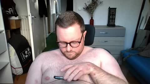 Snapshot of jeuneloup92 chatting on January 2026 03:48:02 PM jeuneloup92 online show from January 2026 03:48:02 PM