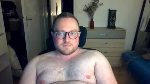 Snapshot of jeuneloup92 chatting on January 2026 08:24:02 PM jeuneloup92 online show from January 2026 08:24:02 PM