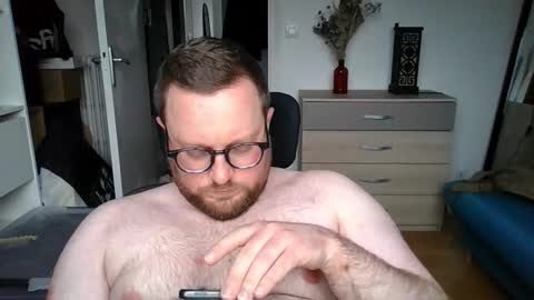 jeuneloup92 online show from March 2026 04:47:01 PM