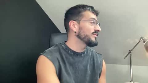 Snapshot of jeunemek00779042 chatting on February 2026 04:11:02 PM JEUNEMEK007 online show from February 2026 04:11:02 PM