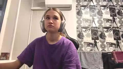 Helgi online show from November 2025 01:13:01 PM