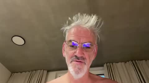 Snapshot of jewlronny chatting on December 2024 07:10:01 AM jewlronny online show from December 2024 07:10:01 AM