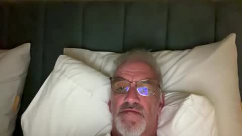 Snapshot of jewlronny chatting on October 2025 04:50:01 PM jewlronny online show from October 2025 04:50:01 PM