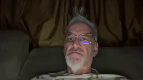 Snapshot of jewlronny chatting on December 2025 06:12:02 PM jewlronny online show from December 2025 06:12:02 PM