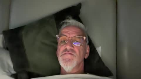 jewlronny online show from April 2026 05:32:02 PM