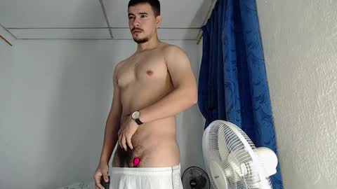 Juan David online show from December 2025 11:44:01 PM