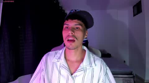 Snapshot of jeyden_camilo chatting on June 2026 01:00:01 AM Jeyden Camilo online show from June 2026 01:00:01 AM