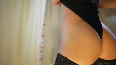 Jeyssy also Andra  online show from January 2026 02:58:01 AM