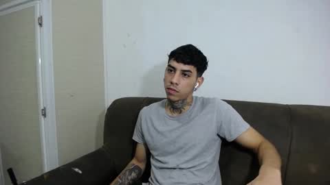 Snapshot of jh415 chatting on December 2024 01:35:01 AM jh415 online show from December 2024 01:35:01 AM