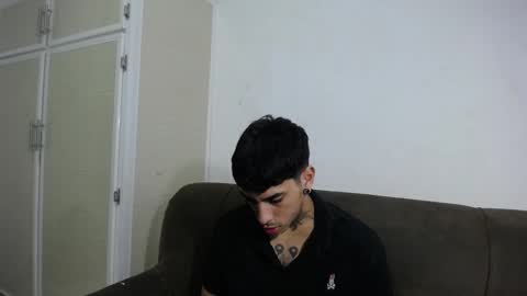 Snapshot of jh415 chatting on December 2024 01:53:02 AM jh415 online show from December 2024 01:53:02 AM