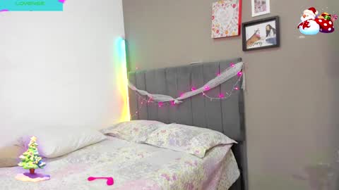 jhackelin  My independent account online show from December 2024 11:10:02 PM