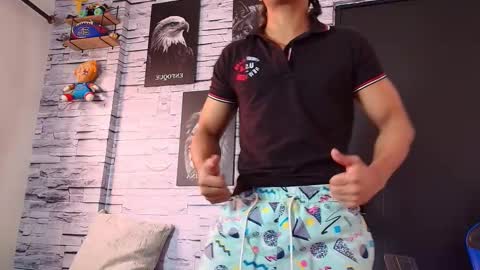 Snapshot of jhay_wheeler777 chatting on October 2025 05:53:02 PM jhay_wheeler777 online show from October 2025 05:53:02 PM