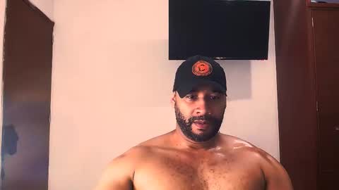 En moreno online show from December 2025 07:42:01 PM