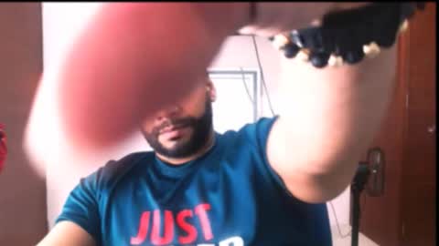 En moreno online show from December 2025 06:55:01 AM