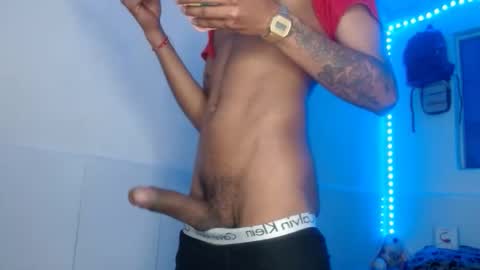 jhon_hot09 online show from October 2025 04:52:02 PM