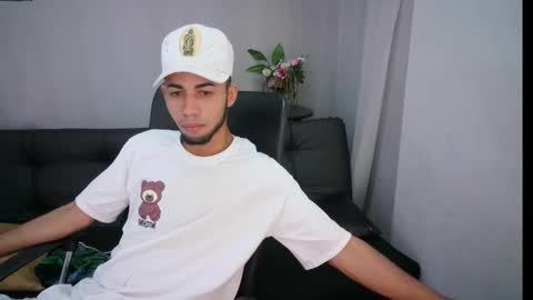 jhon_malo online show from January 2025 02:37:01 AM