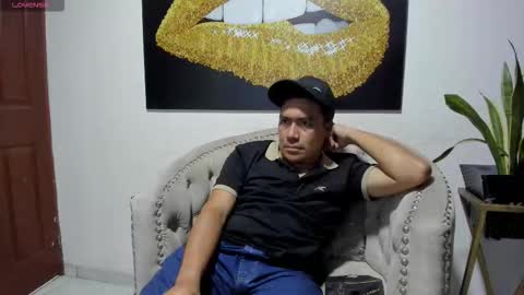 jhonatan_morales_s online show from October 2025 01:28:01 AM