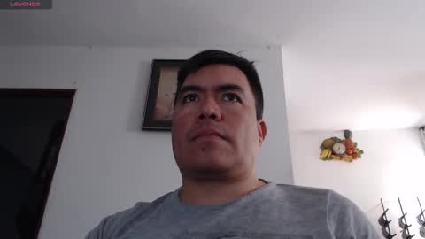 Snapshot of jhonatan_morales_s chatting on February 2026 05:33:01 PM jhonatan_morales_s online show from February 2026 05:33:01 PM