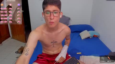 Snapshot of jhonleving chatting on February 2025 01:32:02 AM Jack online show from February 2025 01:32:02 AM