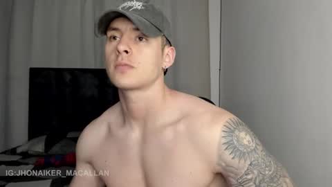 Snapshot of jhonny_macallan chatting on March 2026 01:54:01 AM Jhonaiker online show from March 2026 01:54:01 AM