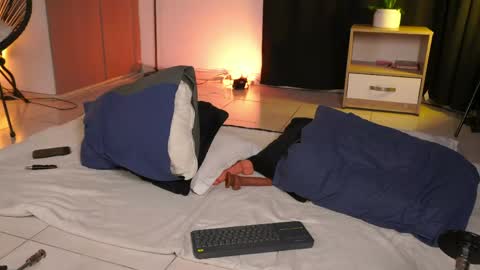 Jhonny  online show from May 2026 04:39:02 AM