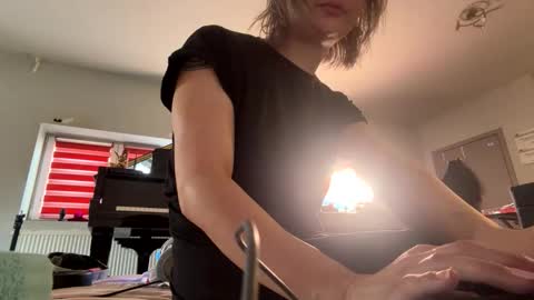 Anya online show from February 2026 02:24:01 PM