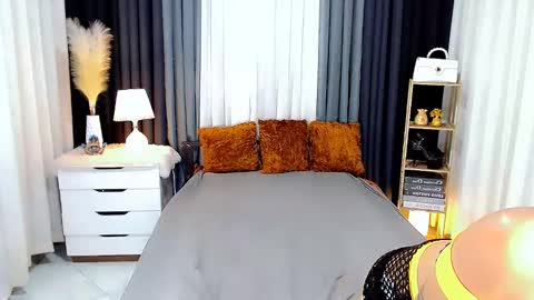 Snapshot of jhuliana_and_charles_room chatting on February 2025 03:23:01 AM jhuliana_and_charles_room online show from February 2025 03:23:01 AM