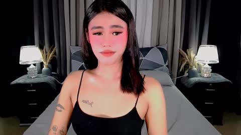 Snapshot of jhuliana_and_charles_room chatting on September 2025 04:28:01 AM jhuliana_and_charles_room online show from September 2025 04:28:01 AM