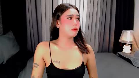 Snapshot of jhuliana_and_charles_room chatting on October 2025 05:13:01 AM jhuliana_and_charles_room online show from October 2025 05:13:01 AM